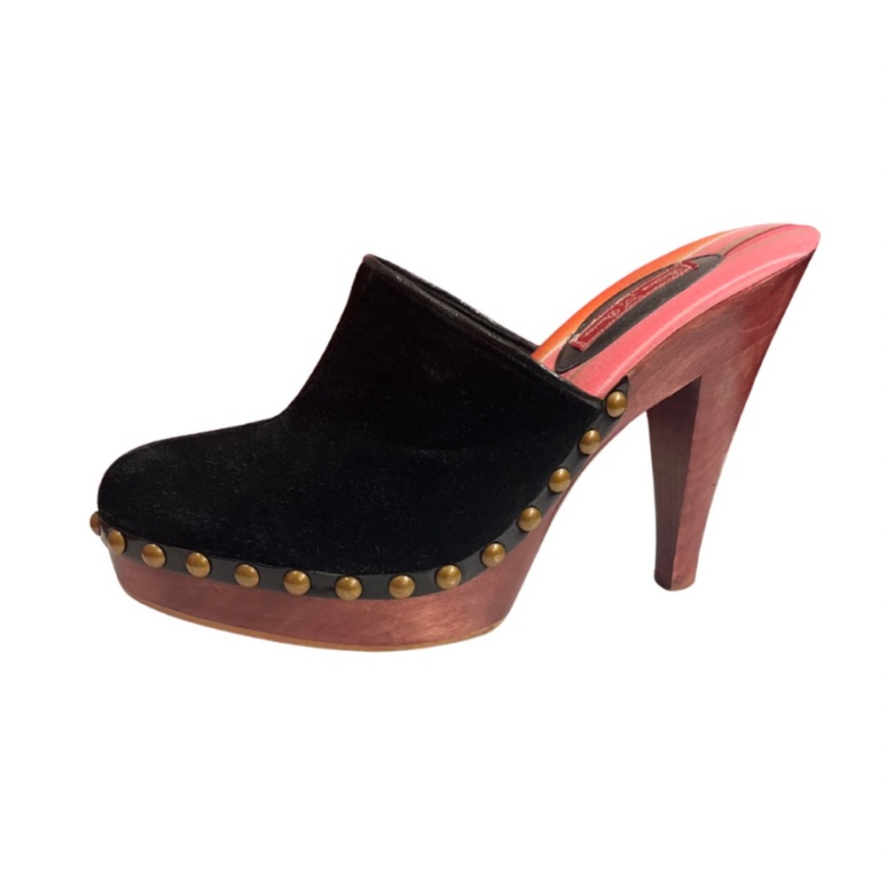 BETTINA DUNCAN CLOGS•BLACK SUEDE•LEATHER TRIM•WOOD BOTTOM•GRIPPING SOLE